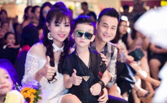 Vợ chồng Phan Hương- Khải “sở khanh” gây náo loạn đêm thời trang nhí