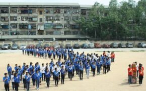 SV Ngoại ngữ xếp hình Tổ quốc trong bài hát mới về biển đảo