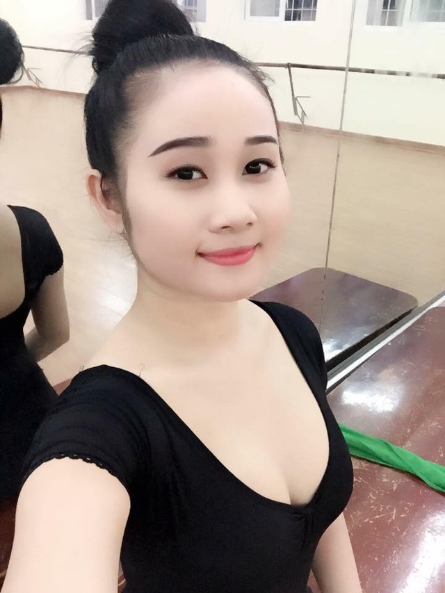 Bạn gái tuyển thủ Tiến Linh: “Anh ấy đã cố gắng hết mình và chơi rất máu lửa