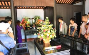 Thăm ngôi nhà thơ ấu của Bác Hồ tại Huế