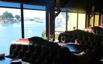 Tranh cãi xoay quanh quy định “Cấm trẻ em to mồm” tại nhà hàng