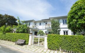 Ngắm biệt thự sân vườn hoành tráng – “chốn bình yên đi về” của Hồ Quỳnh Hương