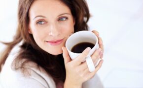 Uống cà phê vào thời điểm nào trong ngày có lợi nhất?