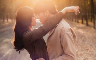 Những khoảnh khắc đẹp như trong phim tình cảm của cặp bạn thân khác giới