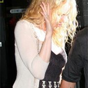 Có “bầu”, Nicole Kidman khổ với paparazzi