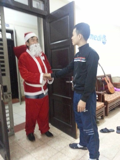 Ông già Noel lên đường đi phát quà