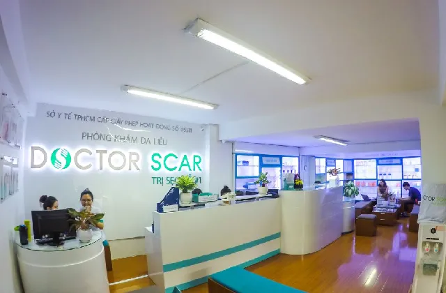 Nỗi đau thầm kín mà những người bị sẹo rỗ phải gánh chịu - 4 Nỗi đau thầm kín mà những người bị sẹo rỗ phải gánh chịu - 4