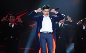 Noo Phước Thịnh lịch lãm khi làm giám khảo