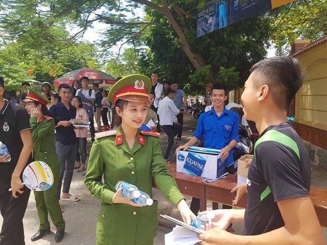 Nữ chiến sĩ công an gây thương nhớ kể chuyện về 2 lần thi trượt đại học - 1