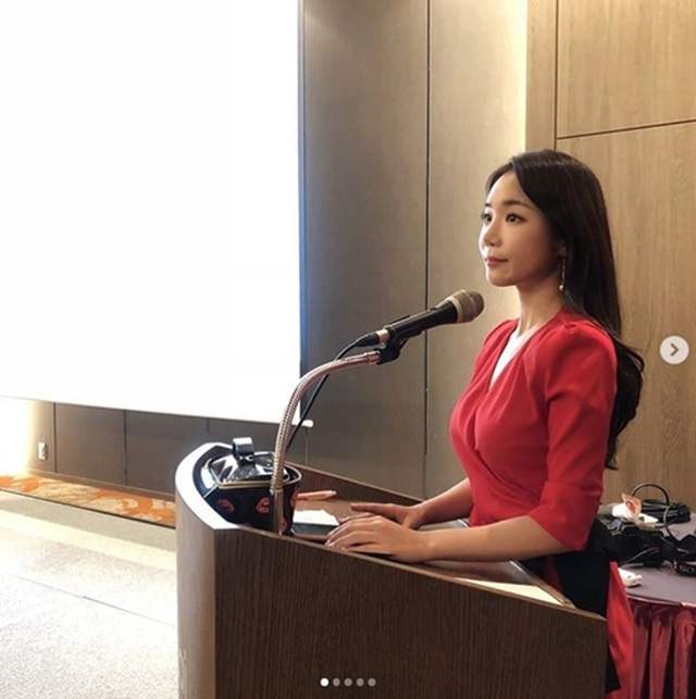 Nữ giảng viên hot nhất Hàn Quốc giữ body siêu hấp dẫn nhờ đi bộ - 12