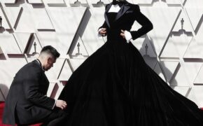 Nam diễn viên Billy Porter gây choáng khi mặc váy dự Oscar