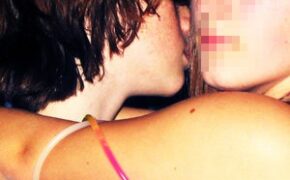 Tiệc chia tay “quái đản” của nam sinh trước ngày Tết