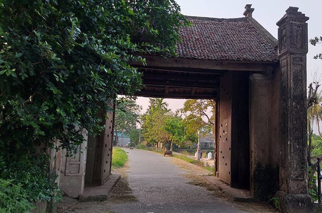 Đường Lâm là một xã thuộc Sơn Tây, Hà Nội, cách trung tâm Hà Nội khoảng 47 km. Từ lâu, điểm đến này được nhiều du khách yêu thích vì sự cổ kính và thanh bình.