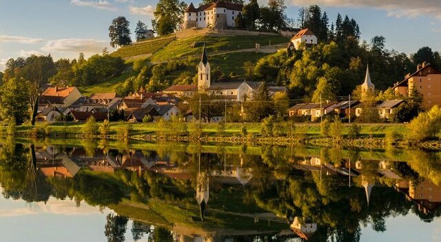 Khám phá ngôi làng của đệ nhất Phu nhân Melania Trump