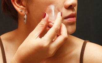 6 cách đơn giản loại bỏ vết bầm tím