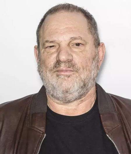 Vụ bê bối tình dục của Harvey Weinstein chính là vết nhơ lớn nhất trong năm qua tại Hollywood. “Ông trùm” này bị cáo buộc quấy rối, cưỡng ép và hiếp dâm hàng loạt phụ nữ trẻ và tính đến nay, đã có hơn 80 nạn nhân lên tiếng tố cáo Weinstein. Hệ quả là Harvey Weinstein đã bị chính công ty của mình sa thải và các cơ quan chức năng đã mở cuộc điều tra trên diện rộng về vụ việc này.