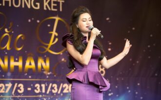 Người đẹp Trần Huyền Nhung đăng quang Nữ Hoàng Sắc Đẹp Doanh Nhân 2018