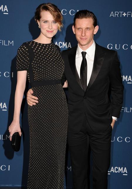 Còn chưa chịu công khai chuyện đính hôn với người hâm mộ thì vào tháng 11/2012, Evan Rachel Wood và Jamie Bell đã bí mật làm đám cưới, tuy nhiên, cặp sao sau đó cũng đã chia tay vào tháng 5/2014