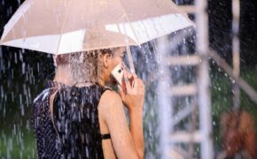 “Hoa chiến thắng” nở giữa mưa đêm của thí sinh Vietnam’s Next Top Model