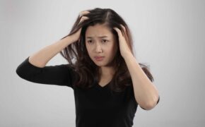 Đừng chọn sống chung với gàu