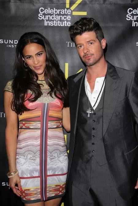 Bắt nguồn từ cuộc chiến giành quyền nuôi cậu con trai Julian với vợ cũ Paula Patton, Robin Thicke đã bị chính bé Julian tố cáo tội bạo hành con trai. Bảo mẫu gia đình cũng kể lại rằng nam ca sĩ thường xuyên dùng chất kích thích trước mặt vợ con. Còn Paula Patton thì khẳng định chồng cũ từng đánh đập, đe dọa mình, khiến cho hình tượng của Robin Thicke hoàn toàn sụp đổ.