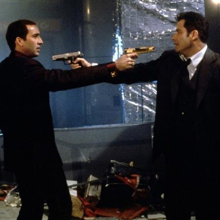 Trong năm 1997, Nicolas Cage còn có một tác phẩm rất xuất sắc nữa là “Face/Off” đóng cùng John Travolta
