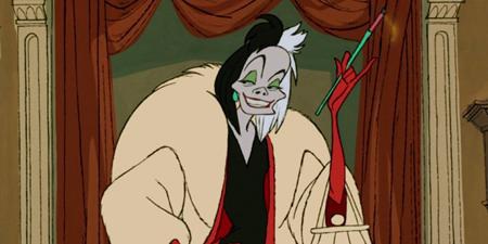 Nhân vật Cruella de Vil sẽ được xuất hiện trong hai dự án phim sắp tới của Disney, một là trong phiên bản người thật của bộ phim hoạt hình nổi tiếng “101 Dalmatians” do Glenn Close thủ vai và hai là phần phim riêng mang tên “Cruella” do Emma Stone làm nữ chính