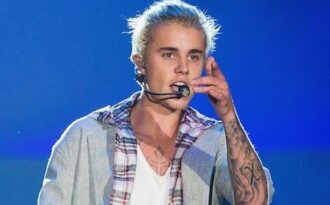 Fan phát cuồng khi Justin Bieber táo bạo khoe ảnh “nóng”