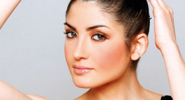 10 mẹo nhỏ để thức dậy với mái tóc hoàn hảo