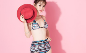 Người đẹp Thanh Trang trẻ trung với trang phục bikini chào hè
