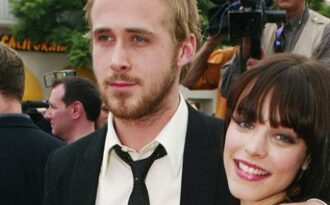 Khi các sao “hôn nhau lắm, cắn nhau đau”