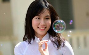 Nữ sinh 9X xinh đẹp sở hữu thành tích học tập đáng nể