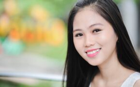 Hoa khôi nữ sinh Việt Nam với ước mơ trở thành giảng viên ĐH