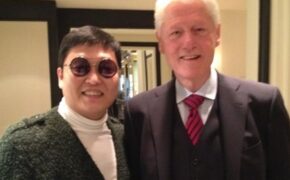 Psy khoe ảnh gặp gỡ cựu tổng thống Mỹ Bill Clinton