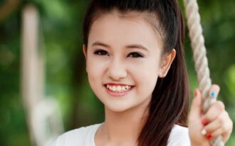 Nữ MC “Ong vàng” tuổi 16 nhí nhảnh bật mí chuyện nghề