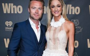 Thành viên nhóm Boyzone đã đính hôn với bạn gái trẻ đẹp