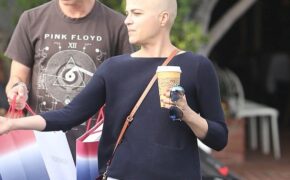 Selma Blair rụng hết tóc vì hóa trị