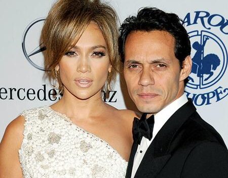 Những sao bỏ vợ chạy theo bồ “nhí”