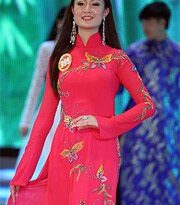 Hoa hậu Mai Phương Thúy phỏng vấn Á hậu Teressa Sam