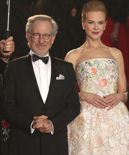 Nicole sánh đôi cùng đạo diễn Steven Spielberg, trưởng ban giám khảo LHP Cannes năm nay.