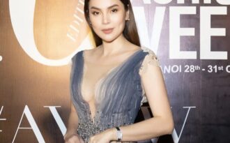 “Gái 3 con” Phương Lê bất ngờ lên sàn catwalk