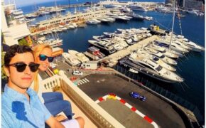 Xem hội con nhà giàu “đốt tiền” mua sắm