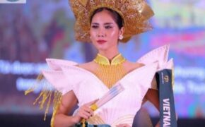 Hoàng Hạnh nhận giải đồng trang phục dân tộc ở Hoa hậu Trái đất 2019