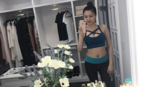 “Nữ hoàng sắc đẹp” sexy ngỡ ngàng sau sinh con cho chồng đại gia