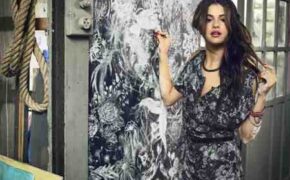 Selena Gomez trổ tài thiết kế thời trang