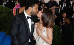 Selena Gomez: “The Weekend còn hơn một người bạn”