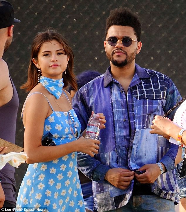  Selena Gomez từ chối chia sẻ về chuyện tình cảm của mình với báo giới 