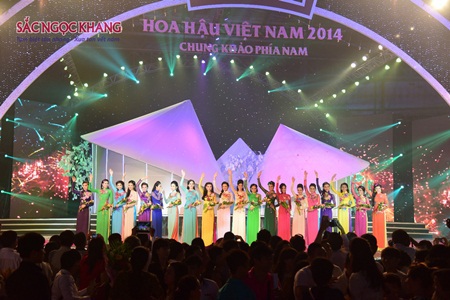 Sắc Ngọc Khang chúc mừng 20 thí sinh phía Nam lọt vào chung kết HHVN 2014