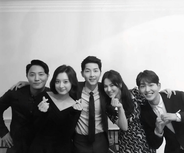  Song Hye Kyo và Song Joong Ki tổ chức lễ đính hôn tại một nhà hàng ở Nhật Bản vào mùa đông năm ngoái. 