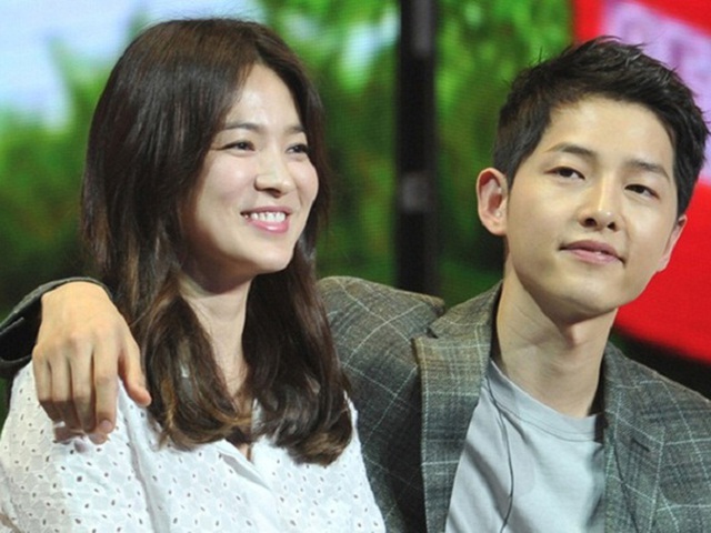  Song Hye Kyo và Song Joong Ki công khai tình cảm vào tháng 6/2017. 